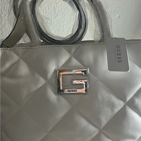 Guess White Quilted Tote with Silver Accent NWT - Picture 2 of 10